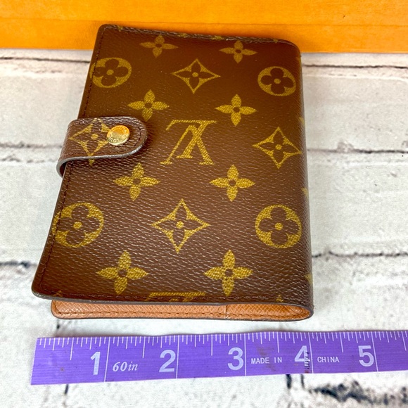 Louis Vuitton PM Size Planner Agenda with paper clips - Picture 14 of 14